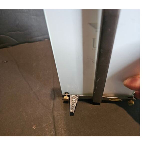 RAJ Pewter Picture Frame 3.5x7,  Screw holder for glass. Ornate top bottom, Read - Picture 6 of 7